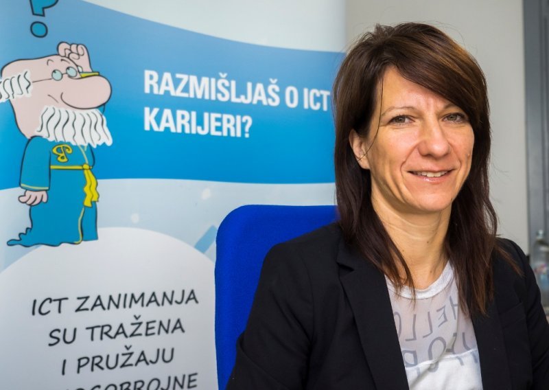 Domaća IT zajednica želi pomoći oko programa informatike u školama