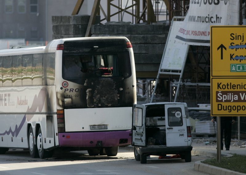 Zapalio se autobus Promet Makarske