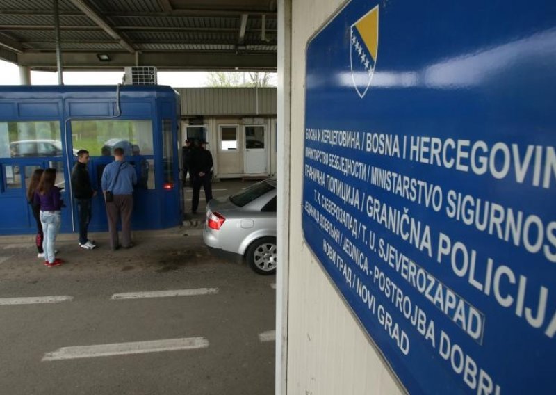 Policije u BiH opremaju se borbenim oklopnim vozilima