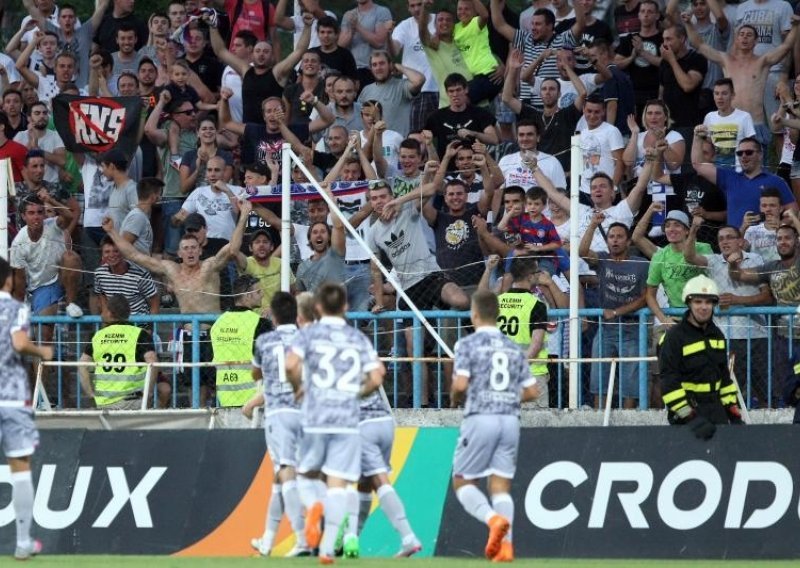 Hajduk odličan za prvu pobjedu, Lokosi ljuti na suca
