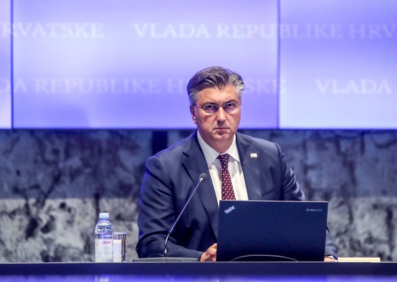 Od zemljišnih knjiga do nagrada: Evo što je odlučeno na sjednici Vlade