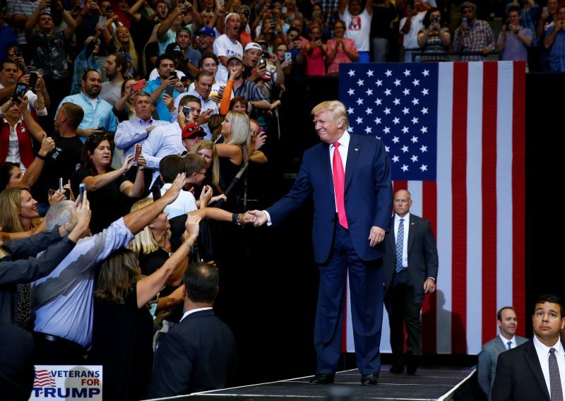 Trump šokirao kao nikad: Aludirao na ubojstvo Hillary?!