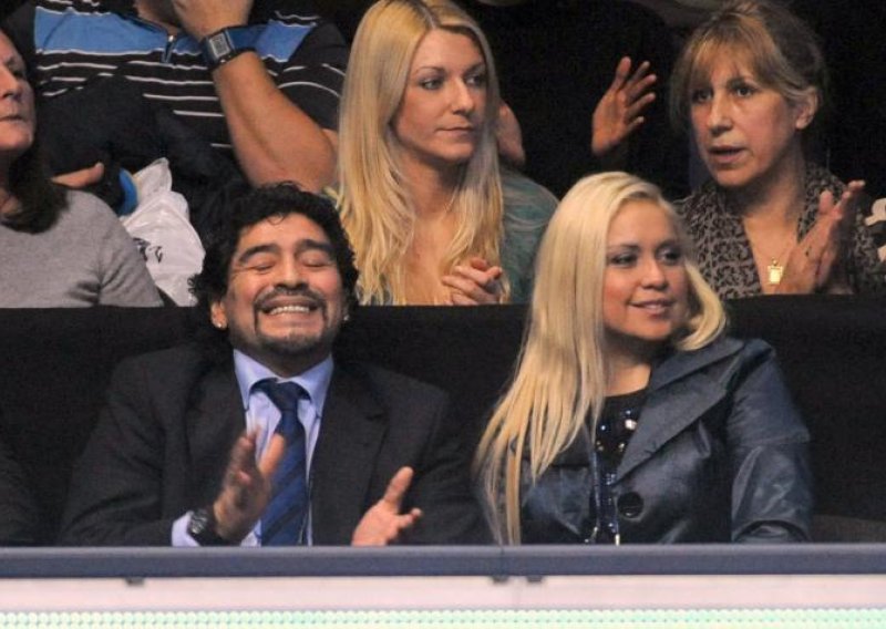 Đoković: Sada me Maradona trenira