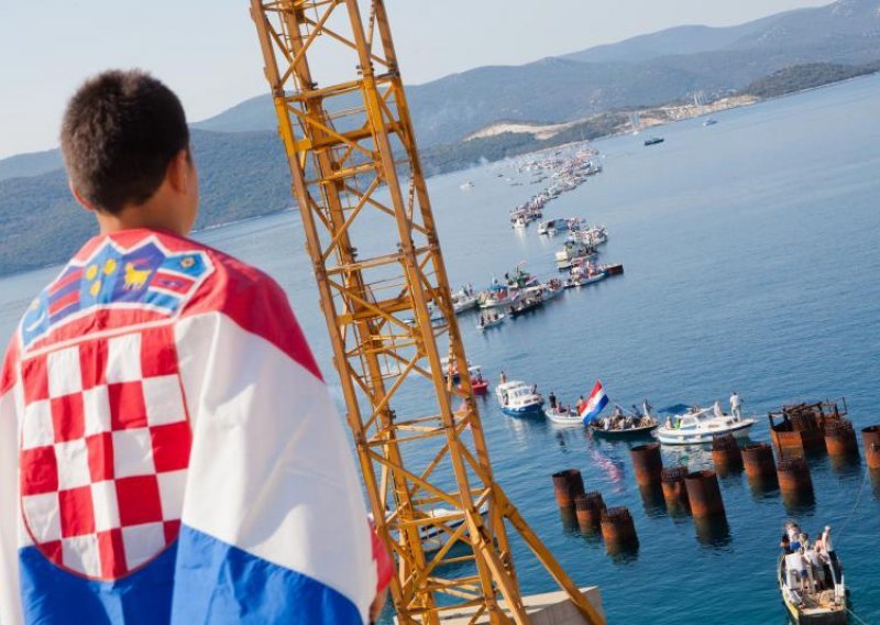 'Hrvatska nema niti jednu kunu niti euro za Pelješki most'