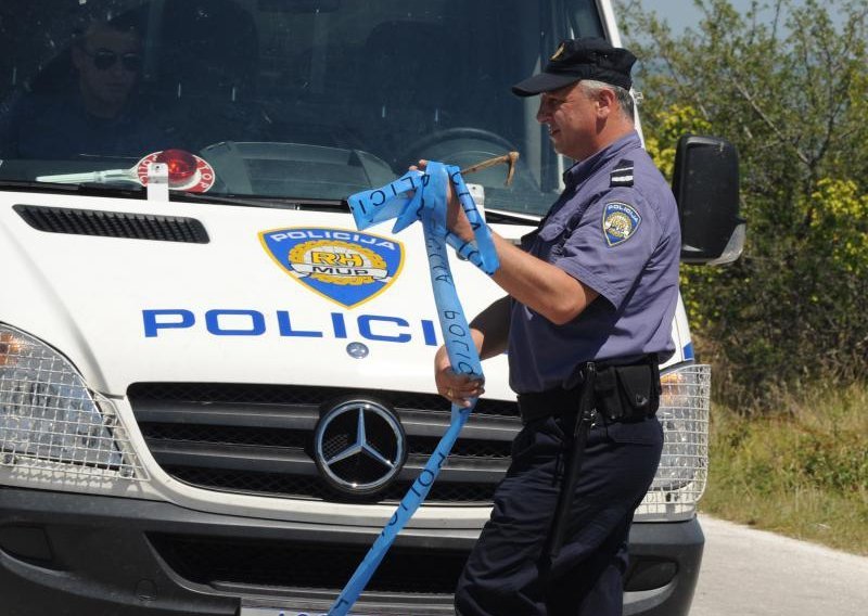 Uhvaćeni u krađi 2,3 tone starog željeza