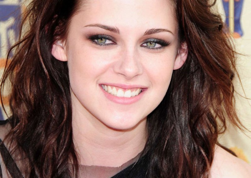 Kristen me totalno skinula u filmu 'The Runaways'