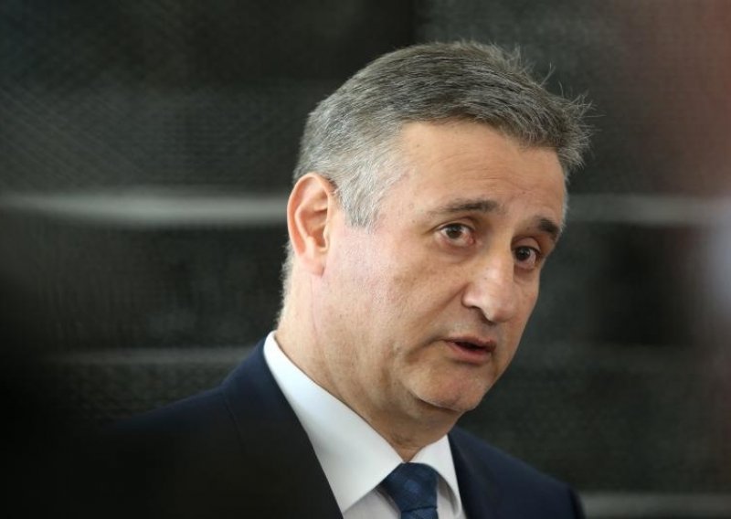 Karamarko: Ne znam kako ću se 'teleportirati' iz Knina u Zagreb