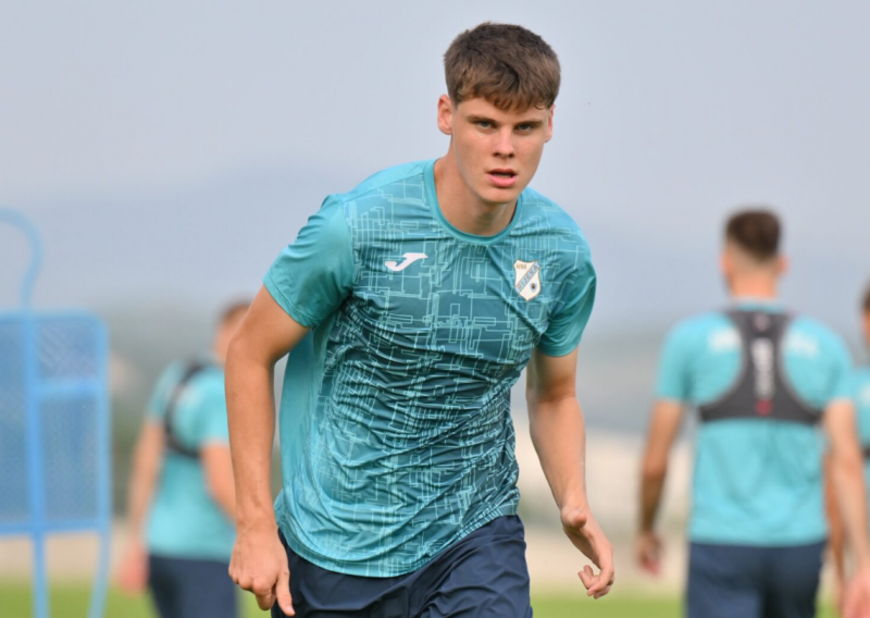 Rijeka se Pažaninom Kitinom kiti! Tek mu je 17 godina...