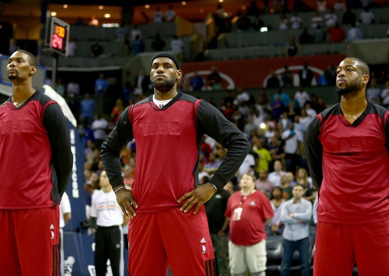 LeBron, Wade i Bosh poslali jasnu poruku velikom Rileyju!