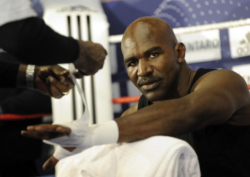 Holyfield spiskao 250 milijuna dolara