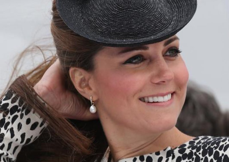 Britanci su na nogama, čekaju porod Kate Middleton