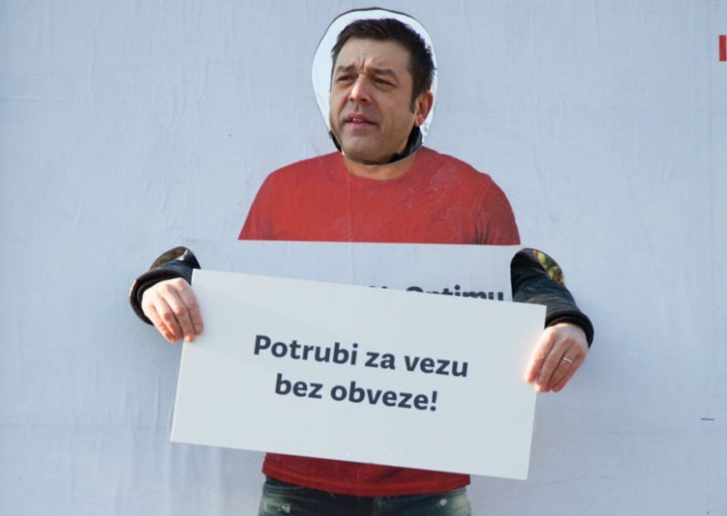 Hrvoje Kečkeš oživio plakat usred Zagreba