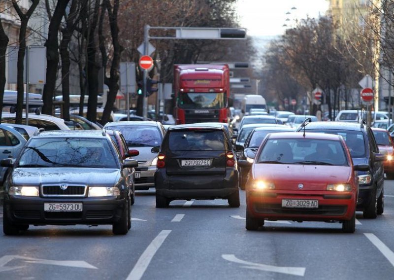 Usred Zelenog vala parkirao u suprotnom smjeru