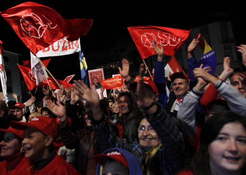 Međusobna tužakanja socijaldemokratskih stranaka