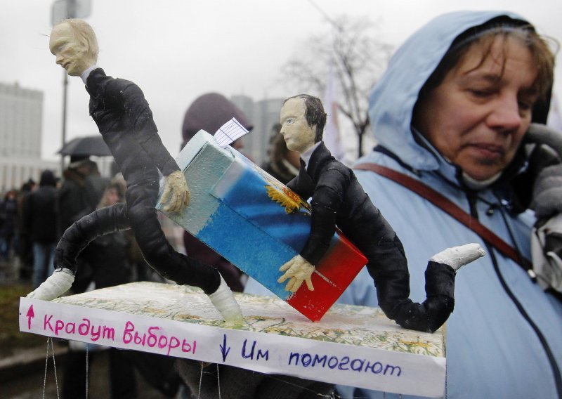 Tragedija ruskog naroda pretvorena je u farsu