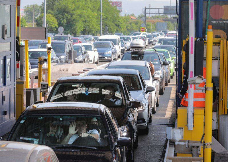 Gužva na autocesti: Kolona od čvora Jastrebarsko do Karlovca