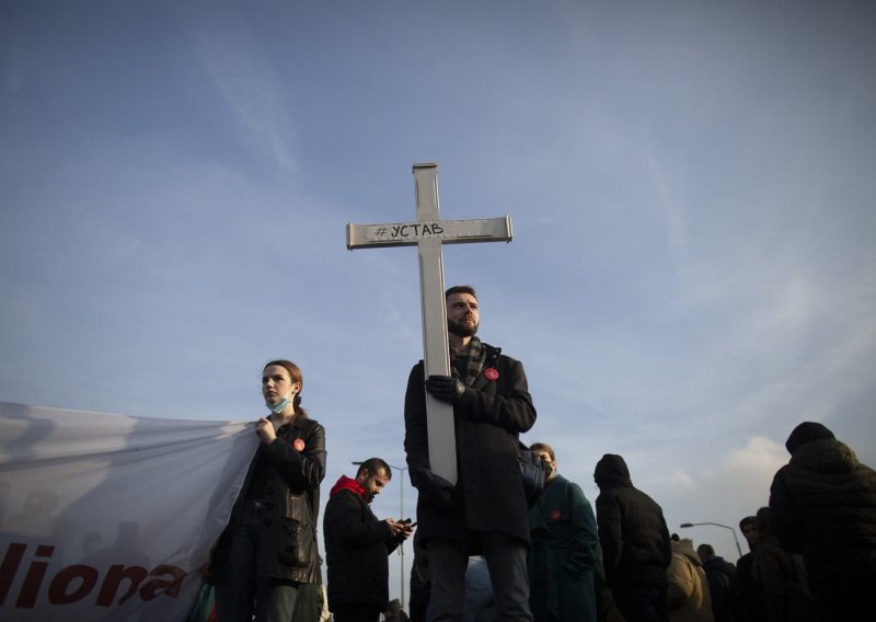 Zašto Europa želi srpski litij? 'Njima auti, Kini baterije, a nama bolesti i rak!'