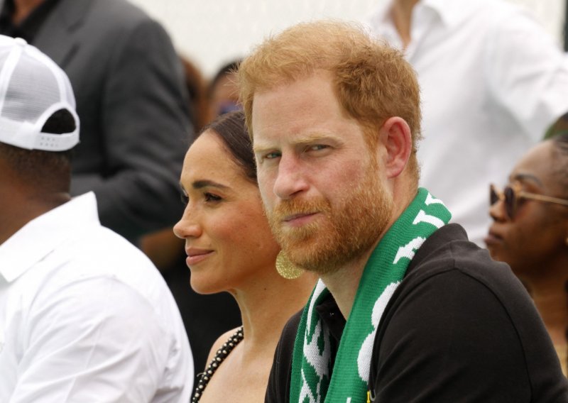 Princ Harry spreman je za pomirbu s obitelji, no Meghan mu baš i 'ne drži stranu'