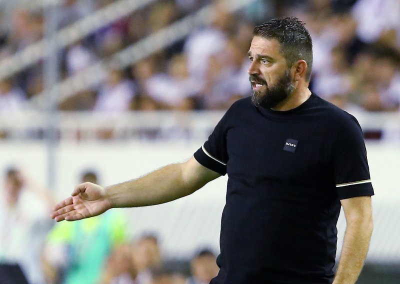 Bijesni Ivan Radeljić poludio na suce: Neka Dinamo i Hajduk sami igraju, mi ostali ćemo biti statisti