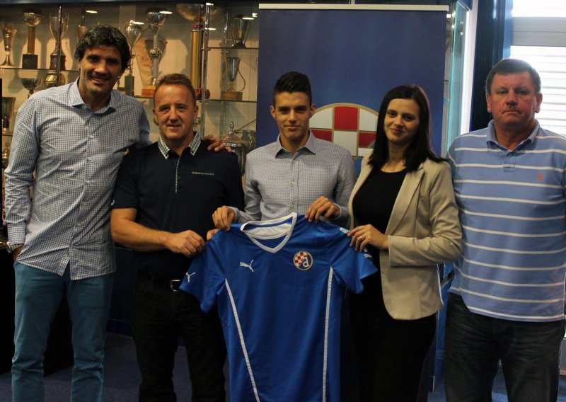 Veliki Dinamov talent potpisao trogodišnji ugovor