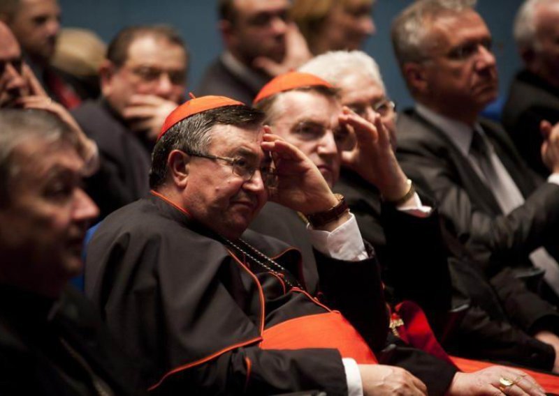 'Naši biskupi nisu sposobni za ulogu Pape!'