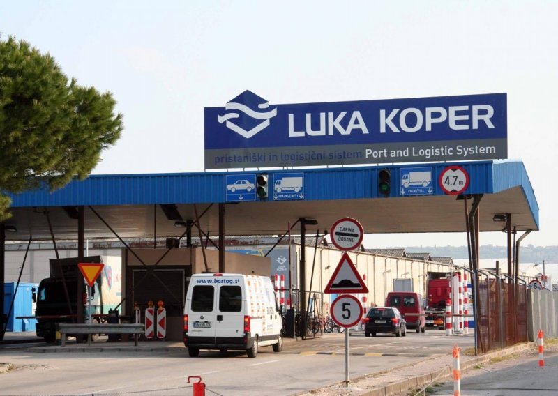 Luka Koper objavila plan za 2015.