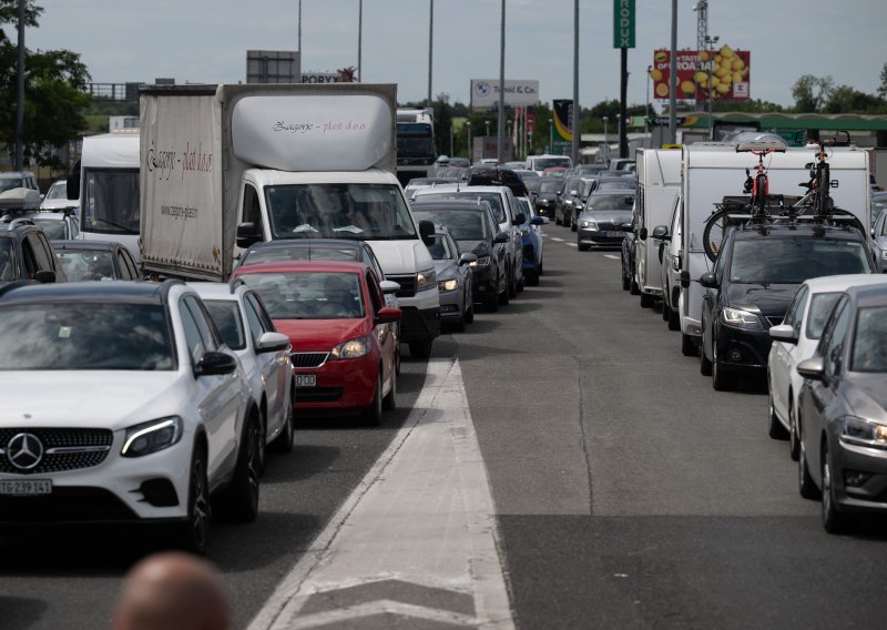 Kolone i povremeni zastoji autocestama A1 i A3