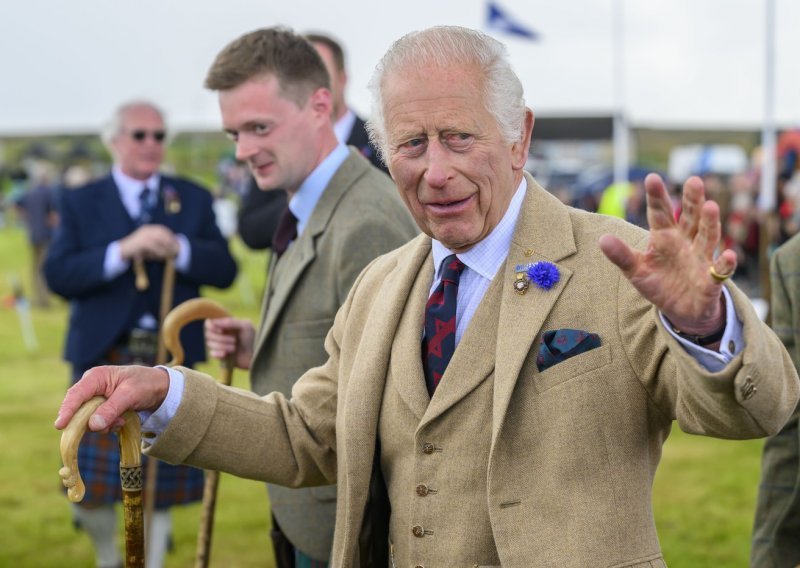 Kralj Charles III organizirao bitan obiteljski sastanak; Harry i Meghan nepozvani