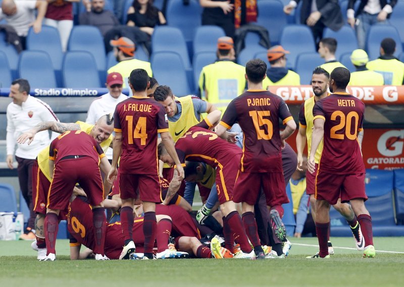 Džeko zabio, Roma nije dugo ovako 'razbila' Lazio