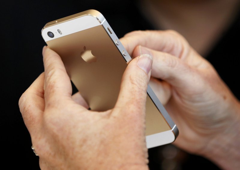 Iako ste potrošili bateriju, Apple može pratiti vaš iPhone