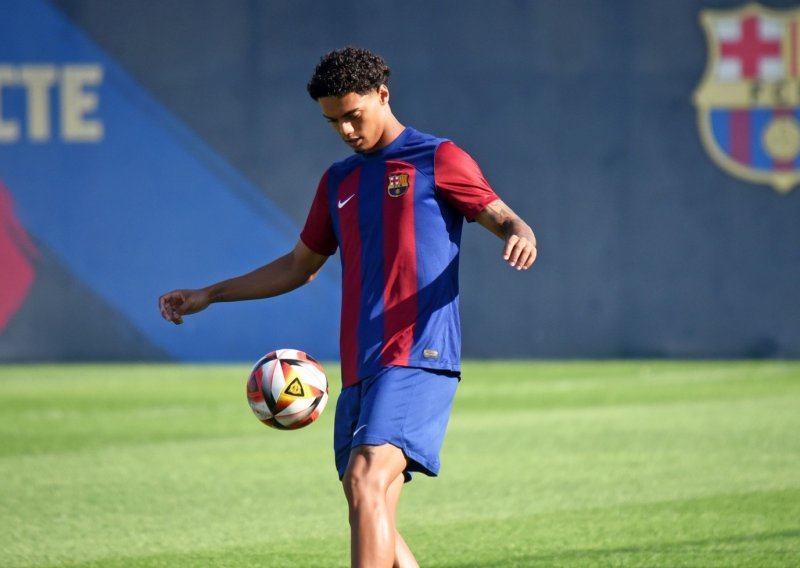 Ronaldinhov sin iznenadio transferom