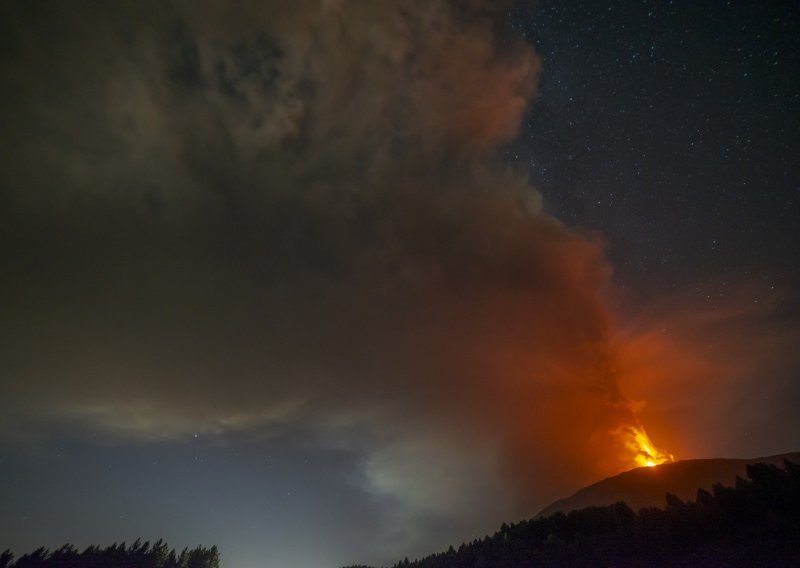 Nakon snažnog potresa u Rusiji erumpirao vulkan