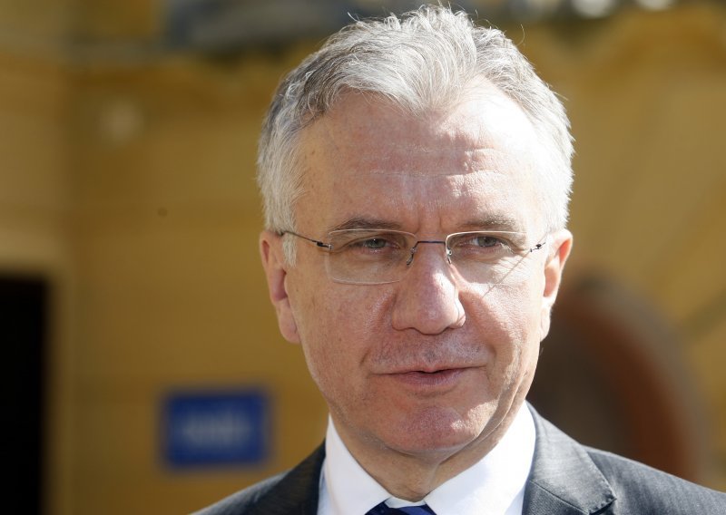 Health minister visits survivors of Czech bus crash in Zagreb hospital