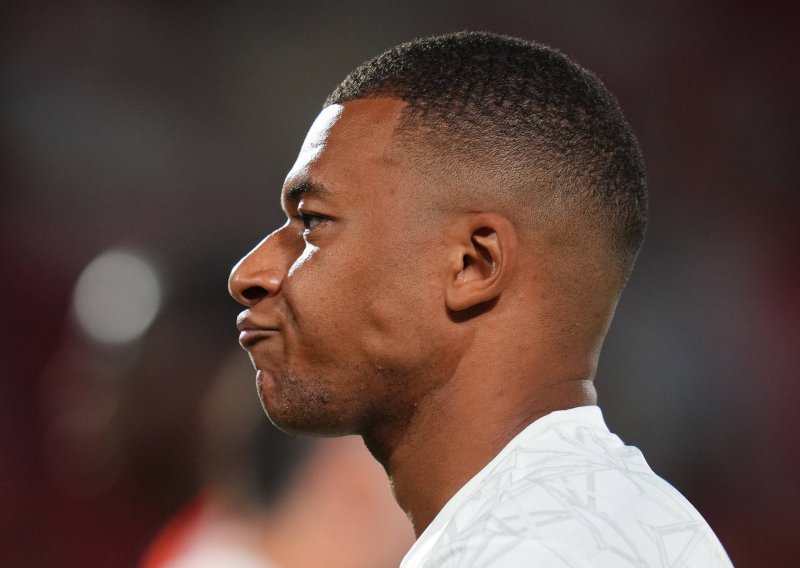 PSG možda ostaje bez Lige prvaka, a za sve je kriv Kylian Mbappe i neplaćeni računi!