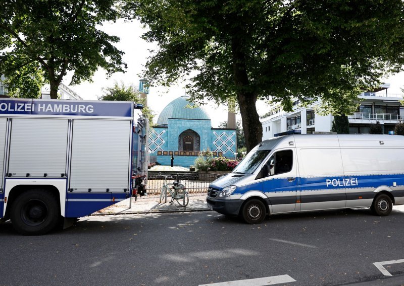 Nakon zabrane Islamskog centra u Hamburgu, Iran zatvorio par njemačkih organizacija