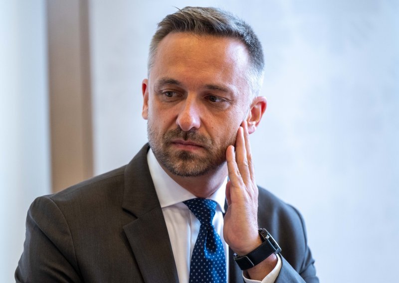 Piletić: Stranim radnicima produljit će se dozvole za boravak u Hrvatskoj