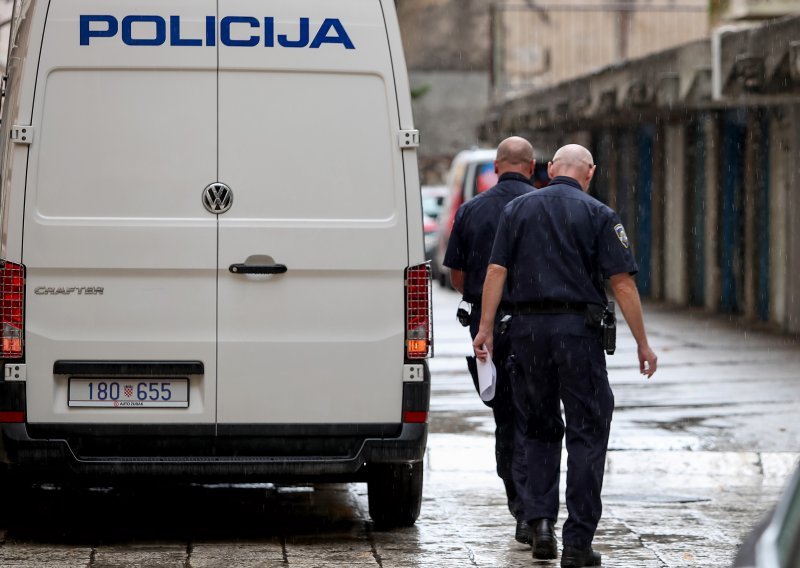 Poljak na cesti kod Zadra ostavio svoju ženu, nakon tri dana pronašli su je mrtvu