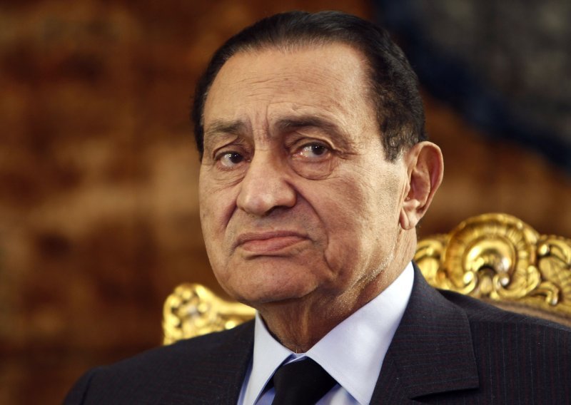 Hosni Mubarak, svrgnuti egipatski faraon, na slobodi