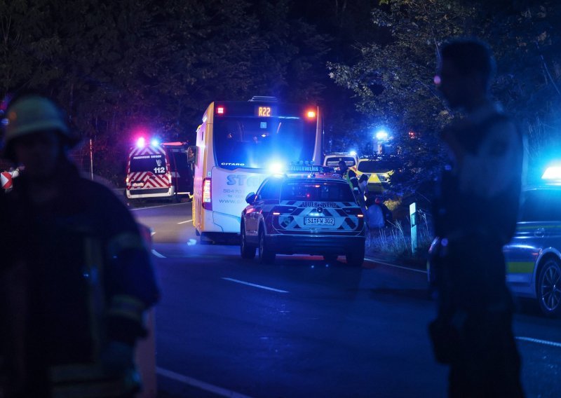 Napadačica izbola ljude u autobusu u Njemačkoj, troje u kritičnom stanju