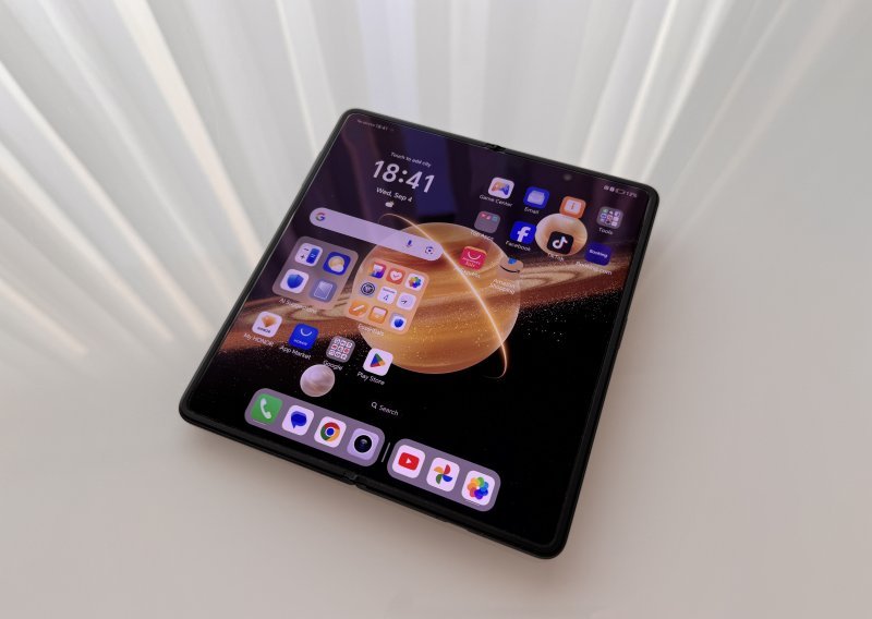 Preklopni smartfon na tragu savršenstva: Isprobali smo Honor Magic V3