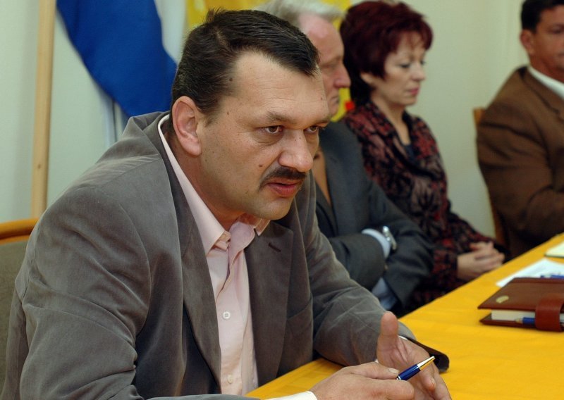 Preminuo je general Željko Dvekar