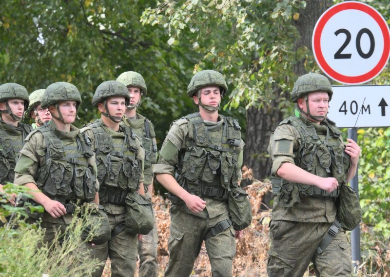Ruski vojnici padaju, ali ne od metaka: Dokrajčilo ih je ono što se smatra najsigurnijim