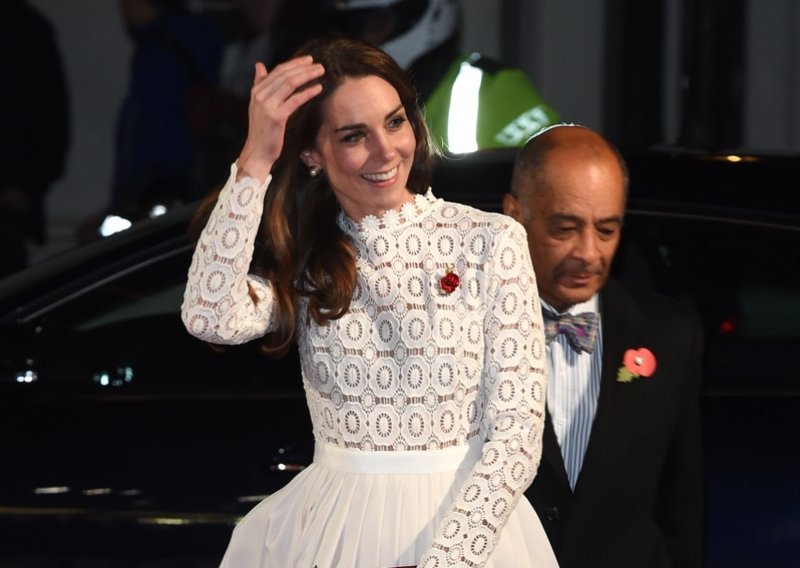 Domaća glumica osvanula u haljini kakvu je nekoć nosila i Kate Middleton