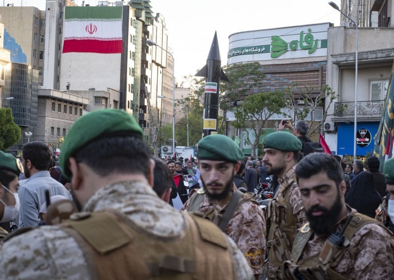 Iran uhitio 12 osoba i optužio ih da špijuniraju za Mossad: Prijeti im smrtna kazna