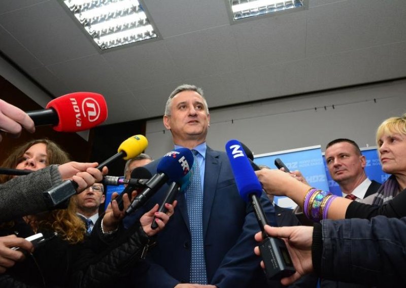 Karamarko poručio Oreškoviću: Lozančić je već trebao biti smijenjen