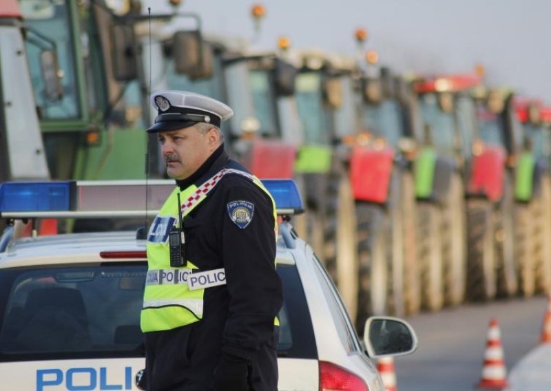 Sastanak s Jakovinom napustili Rešetarovi ljudi