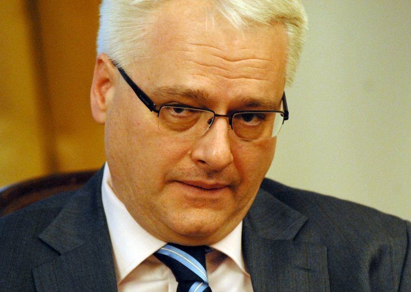 Anonymous srušio stranicu predsjednika Josipovića