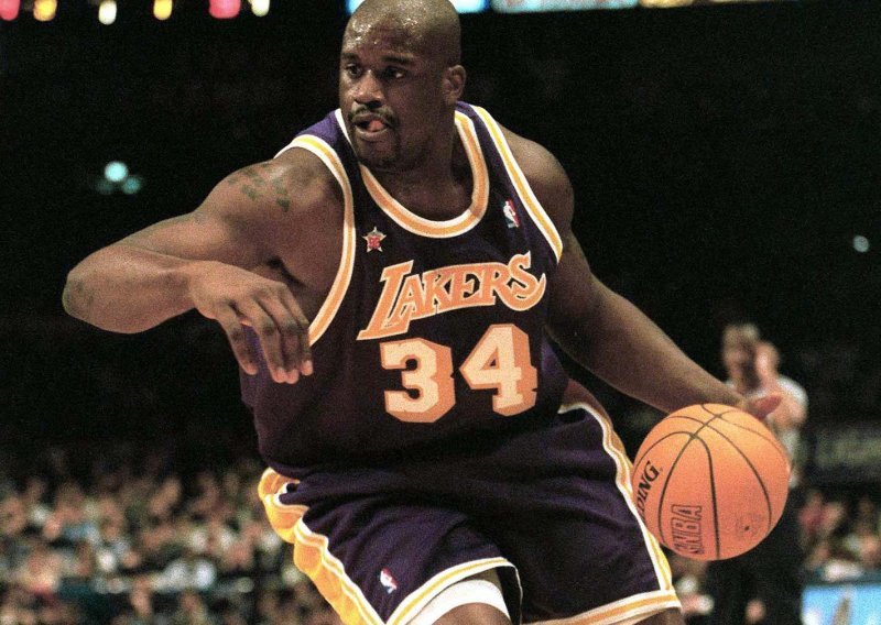 Shaquille O'Neal ga nokautirao i onda se bacio na njega?