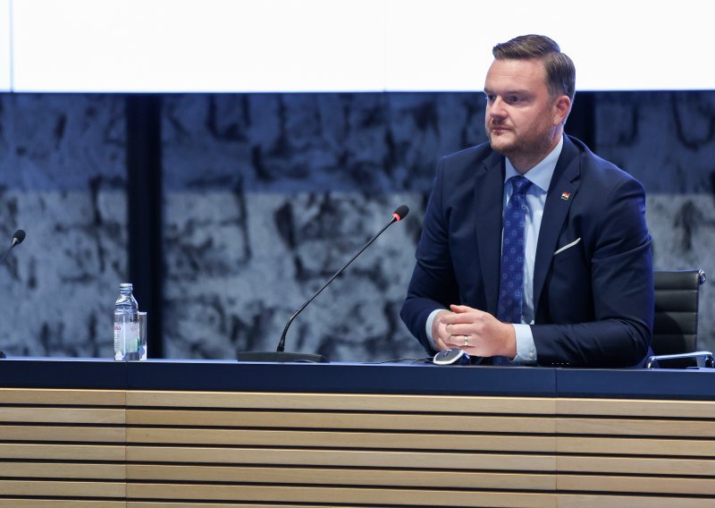 Predstavljen rebalans proračuna: Evo koliko rastu prihodi, a koliko rashodi