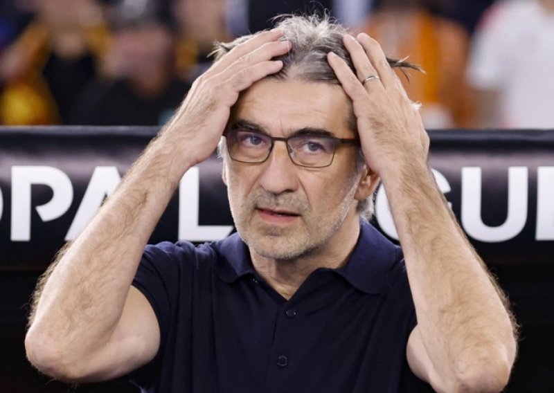Jurić izgubio živce: Skandalozno!